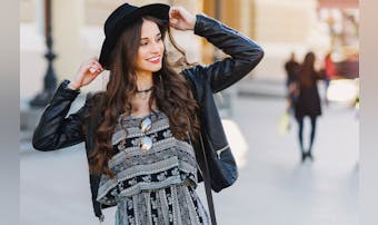 でかい女 に対する男性の本音とは 長身女性の悩みと背の高さを活かすコツも解説 Smartlog でかい女 に対する男性の本音とは 長身女性の悩みと背の高さを活かすコツも解説 Smartlog