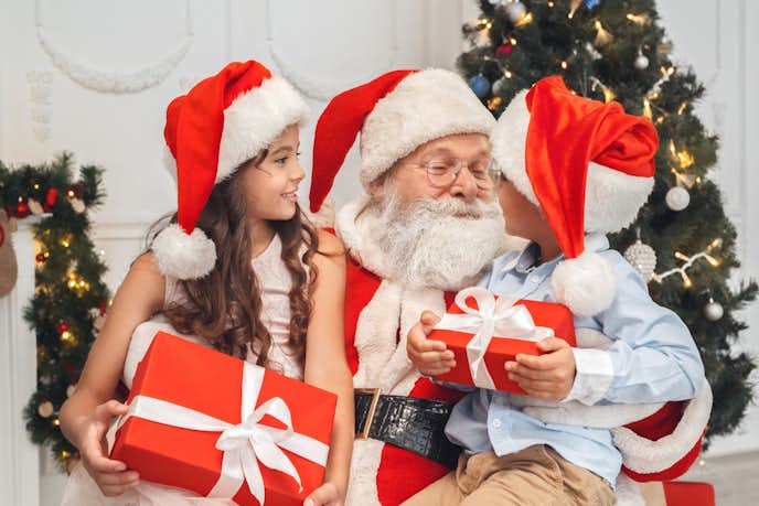 子供へのクリスマスプレゼントの渡し方でサンタ派遣サービスを使う