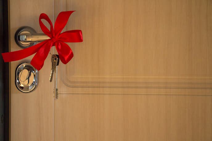 子供へのクリスマスプレゼントの渡し方で鍵をかけられる場所に隠す
