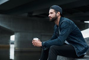 デニムキャップで流行のオシャレちょい足しのコツ Smartlog