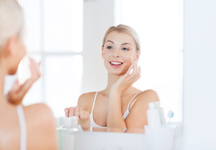 清潔感のある女性は正しいクレンジング　洗顔をする