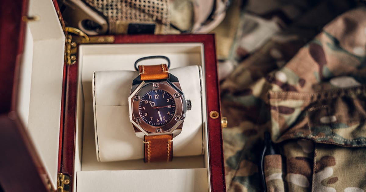 ミリタリーウォッチおすすめランキング15選 人気ブランドの腕時計を紹介 Smartlog ミリタリーウォッチおすすめランキング15選 人気ブランドの腕時計を紹介 Smartlog