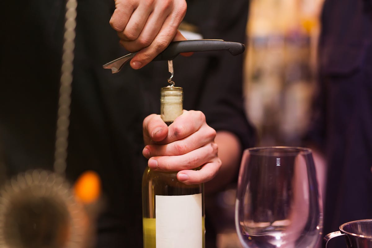 ワインオープナーのおすすめ18選 簡単に開けられる初心者に人気のコルク抜きとは セレクト By Smartlog