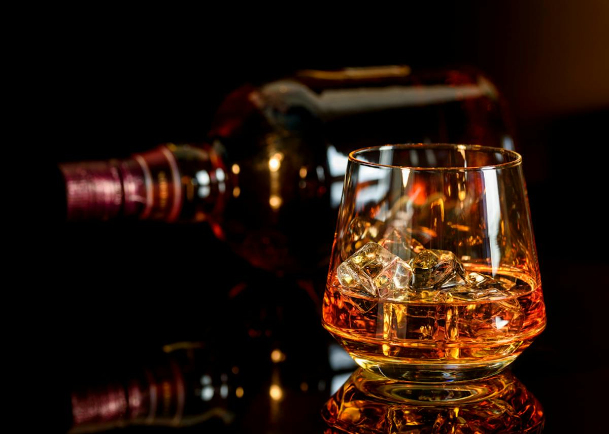 グレンリベット12年はなぜ選ばれる？味わいの特徴とおすすめの飲み方を徹底解説