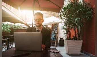 働きたくない人の心理とは 仕事の意欲が薄れる原因 改善方法を解説 Smartlog 働きたくない人の心理とは 仕事の意欲が薄れる原因 改善方法を解説 Smartlog