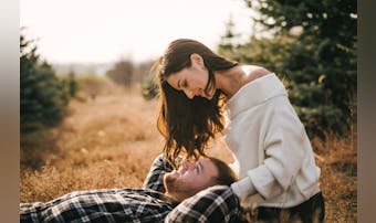 男顔女性の特徴10選 女顔との違い おすすめの髪型とメイクとは Smartlog 男顔女性の特徴10選 女顔との違い おすすめの髪型とメイクとは Smartlog