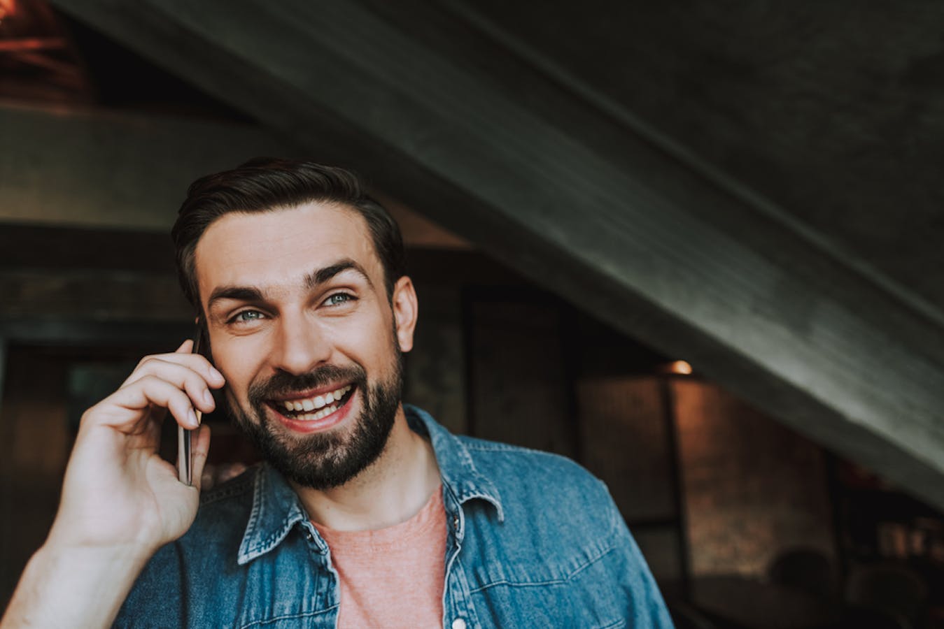 声が大きい人の心理 特徴 でかい声のボリュームを落としてもらう方法とは Smartlog 声が大きい人の心理 特徴 でかい声のボリュームを落としてもらう方法とは Smartlog