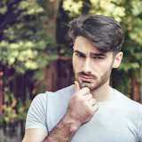 人を信じられない人の特徴や心理とは?人間不...