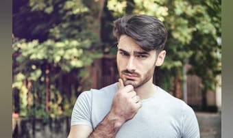 人を信じられない人の特徴や心理とは...