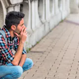 集団行動が苦手な人の心理&特徴。大人数が楽...