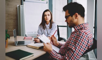 嫌がらせする人の心理 特徴とは いじめられた時に効果的な対処法を解説 Smartlog 嫌がらせする人の心理 特徴とは いじめられた時に効果的な対処法を解説 Smartlog