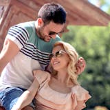 頭なでなでする男性の心理とは?恋人や付き合...
