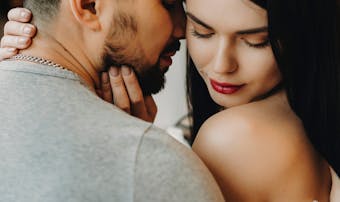 多くのカップルがキスする場所とは 理想のタイミング キスの仕方も解説 Smartlog 多くのカップルがキスする場所とは 理想のタイミング キスの仕方も解説 Smartlog
