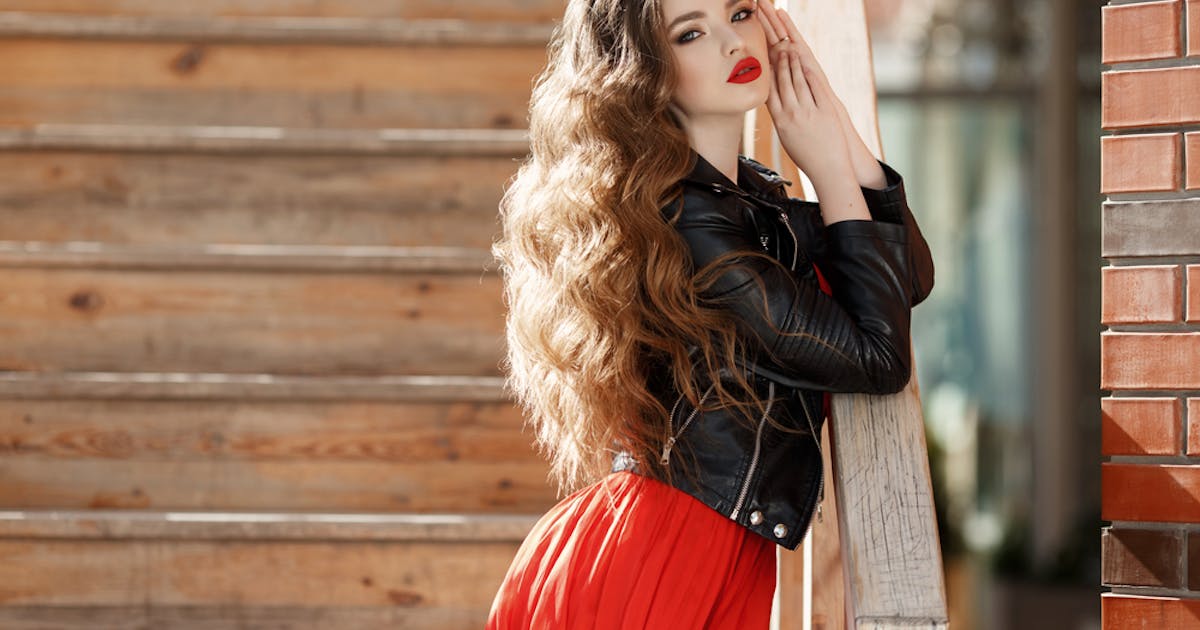 自己顕示欲の意味とは 承認欲求が人一倍強い人の心理と特徴を解説 Smartlog 自己顕示欲の意味とは 承認欲求が人一倍強い人の心理と特徴を解説 Smartlog