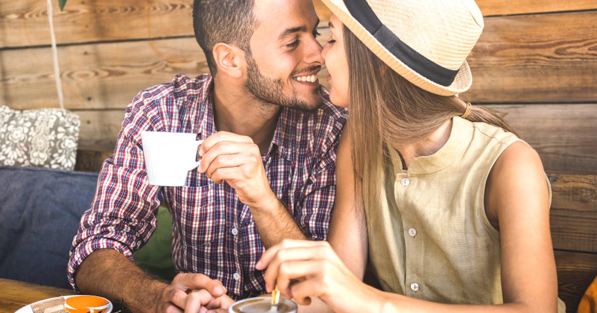 男性がキスしたくなる心理 瞬間 キスしたいと思われる女性のなり方とは Smartlog 男性がキスしたくなる心理 瞬間 キスしたいと思われる女性のなり方とは Smartlog