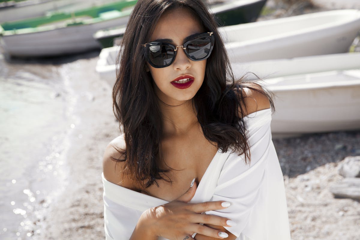 ビッチ」とはどういう意味？5パターンのビッチの意味＆女性の特徴を解説 | Smartlog