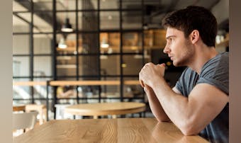 話が通じない人の特徴とは?職場など...