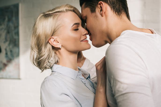 彼女がいる人を好きになった時はどうする 彼女持ちを忘れられない時の対処法とは Smartlog