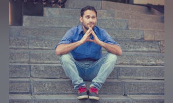 人の目が気になる人の心理とは?周り...