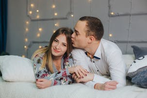 彼氏をどんどん好きになる理由は 何度も惚れ直す魅力的な男性の特徴を解説 Smartlog