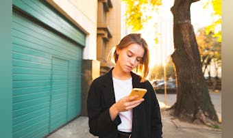 儚い人の特徴とは 儚げ女子 の意味から儚い女の子に近づく方法まで解説 Smartlog 儚い人の特徴とは 儚げ女子 の意味から儚い女の子に近づく方法まで解説 Smartlog