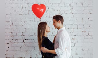 愛情表現とはどんな行動？長続きするカップルや夫婦の愛を深める方法を解説！