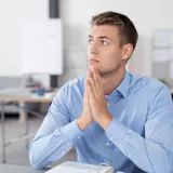 不安な時の過ごし方と対処法10選。不安で押...