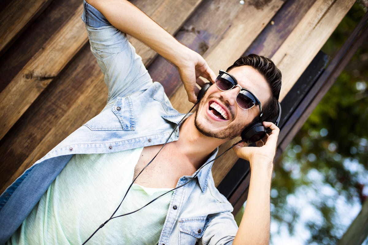 うざい人に共通する7つの特徴 鬱陶しい先輩や友達への上手な対処法を大公開 Smartlog うざい人に共通する7つの特徴 鬱陶しい先輩や友達への上手な対処法を大公開 Smartlog