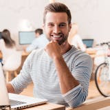 男性の視線を感じる時の対処法。職場で目線が...