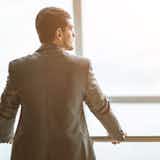 考えすぎる性格を直したい!何でも深刻に考えてしまう人の特徴&改善方法を解説