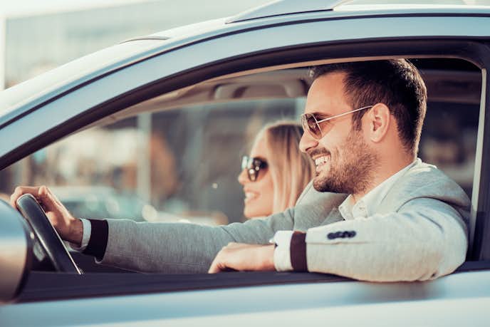 ドライブデートを付き合う前に誘う男性心理とは 車の中での注意点も解説 Smartlog