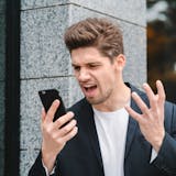 情緒不安定の意味とは?すぐ感情的になる人の...