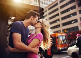 多くのカップルがキスする場所とは？...