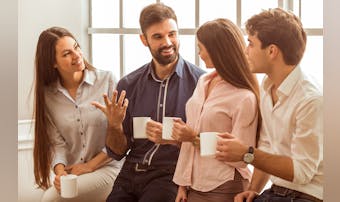 面白い彼女と付き合うと毎日が明るくなる 一緒に居て楽しい女性の特徴とは Smartlog 面白い彼女と付き合うと毎日が明るくなる 一緒に居て楽しい女性の特徴とは Smartlog