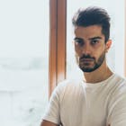 よく喋る男性の特徴とは 一緒にいて疲れる おしゃべり男 の対処法を紹介 Smartlog