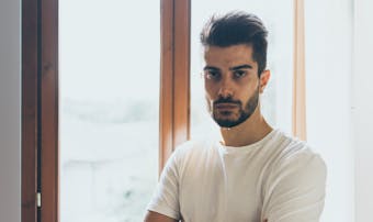ひけらかす人の心理 特徴とは 自慢したがる人への上手な対処法も解説 Smartlog ひけらかす人の心理 特徴とは 自慢したがる人への上手な対処法も解説 Smartlog
