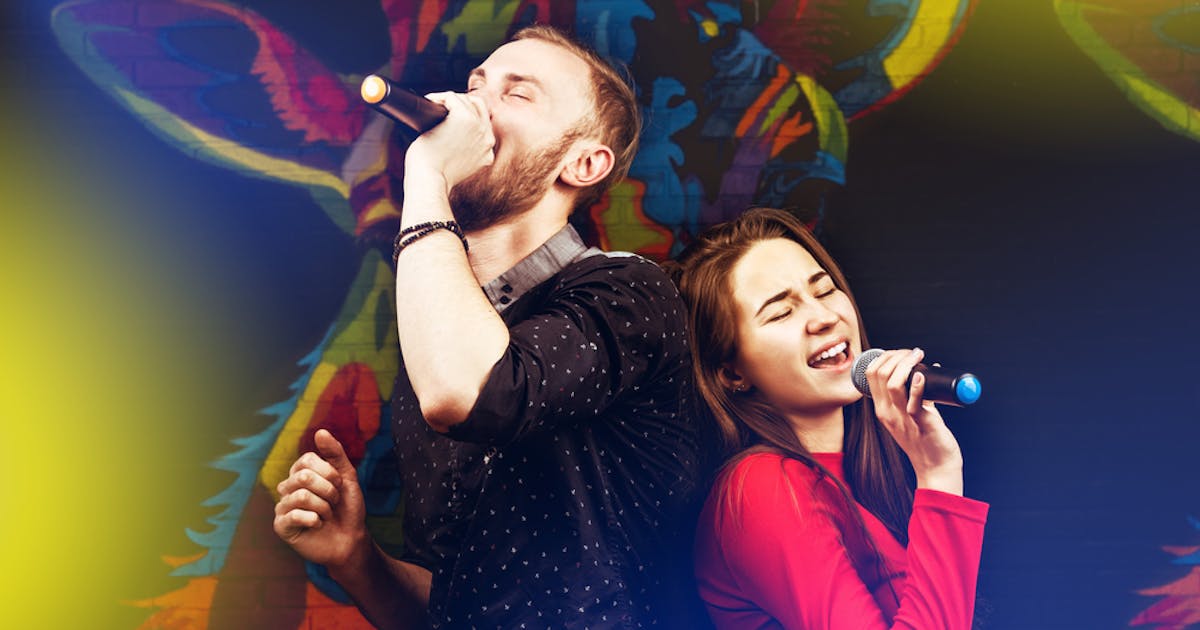 カラオケデートを成功させるコツとは 失敗しないおすすめの曲も紹介 Smartlog カラオケデートを成功させるコツとは 失敗しないおすすめの曲も紹介 Smartlog