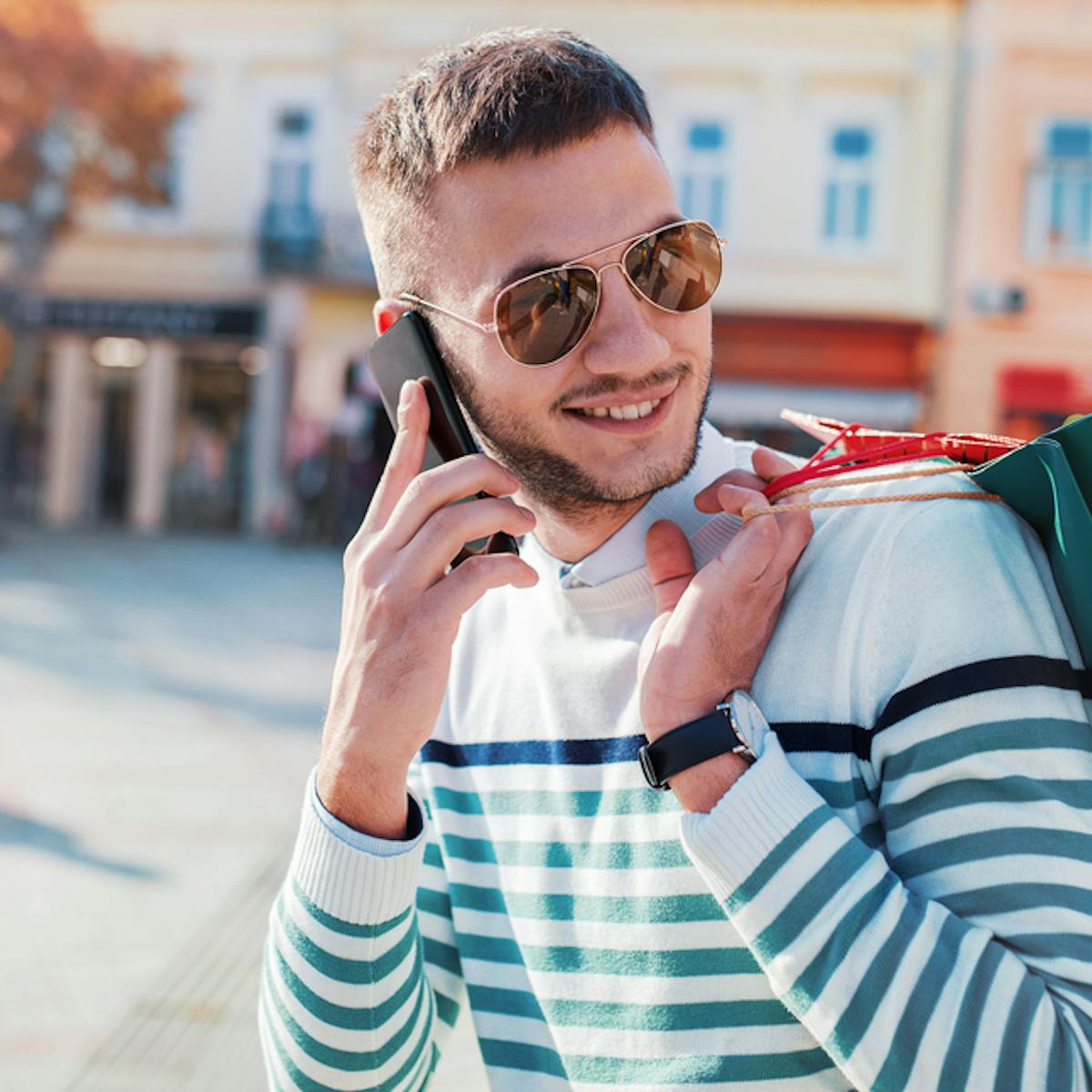 買い物依存症になる人の心理と特徴とは 原因 克服する方法を解説 Smartlog 買い物依存症になる人の心理と特徴とは 原因 克服する方法を解説 Smartlog