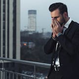 仕事に疲れた時の対処法とは?辞めたいと感じ...