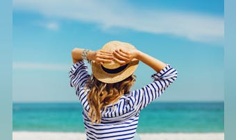 沖縄美人とは?沖縄顔の特徴&沖縄出...