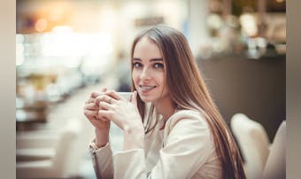 本物の“清楚”な女性とは?清楚系ビ...