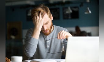 仕事でミスばかりする人の特徴。失敗...
