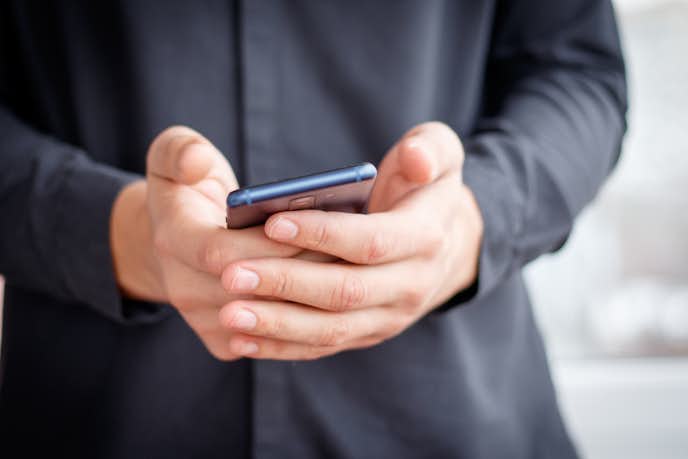 彼氏と電話したい時に可愛く甘えるコツ 電話の頻度やおすすめの話題も解説 Smartlog 彼氏と電話したい時に可愛く甘えるコツ 電話の頻度やおすすめの話題も解説 Smartlog