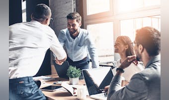 同じ言葉を繰り返す人の心理とは 同じ話をする人への上手な対処法も紹介 Smartlog 同じ言葉を繰り返す人の心理とは 同じ話をする人への上手な対処法も紹介 Smartlog