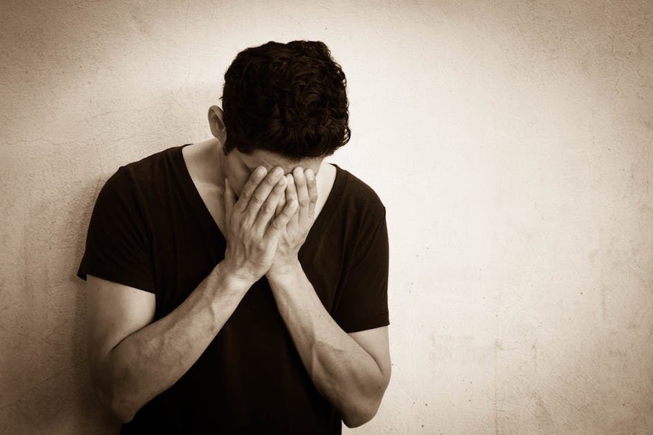 「すぐ泣くのをやめたい!」すぐ泣いてしまう人の心理&涙を止める方法を解説 Smartlog 「すぐ泣くのをやめたい!」すぐ泣いてしまう人の心理&涙を止める方法を解説 Smartlog