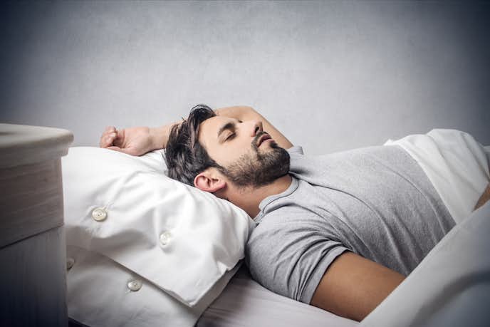寝相が悪い原因とは 寝相の悪さを改善する対策 熟睡する方法を解説 Smartlog