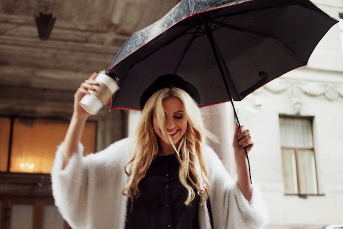 女子力が高い女性は日傘を持つ