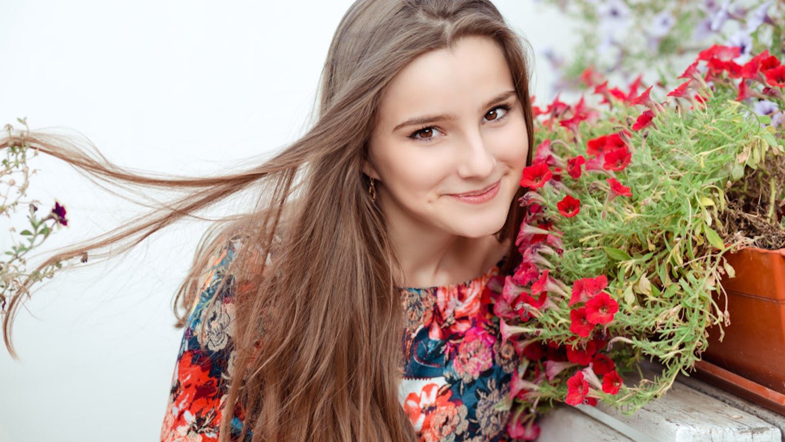 つぶらな瞳 とはどういう意味 かわいい目を作るメイク方法 芸能人も紹介 Smartlog つぶらな瞳 とはどういう意味 かわいい目を作るメイク方法 芸能人も紹介 Smartlog