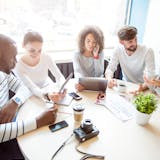 人間関係が苦手な人の原因とは?人付き合いで...