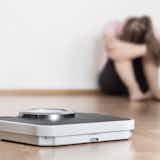 痩せ型な男女の特徴と原因。なぜガリガリな人は食べても太らず体重が増えないのか